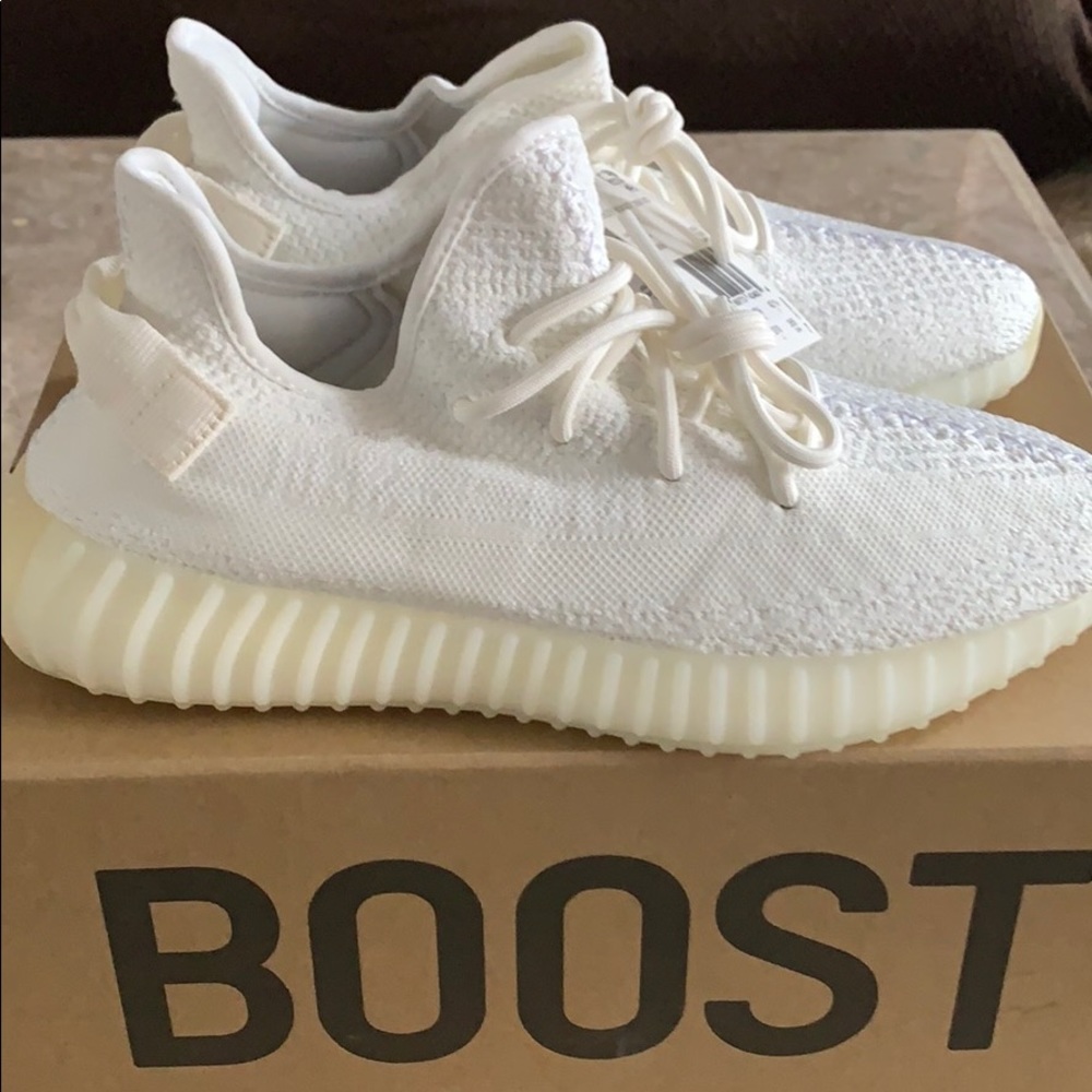ADIDAS YEEZY BOOST 350 V2 💯 AUTHENTIC BRAND NEW